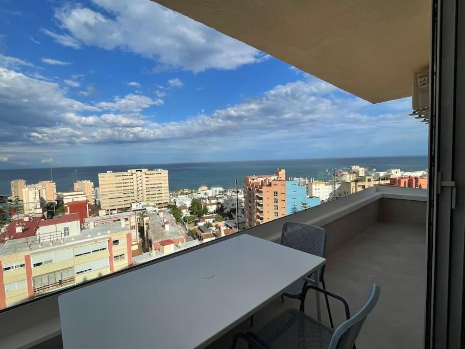 Glamour Suite Con Vistas Panoramicas Mar Y Montana Torremolinos Exterior photo